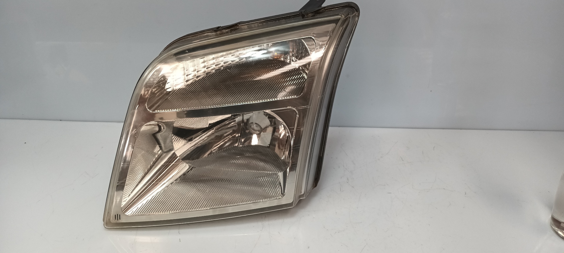 PEUGEOT A (2008-2016) Front Left Headlight 2T1413005AE 25420010