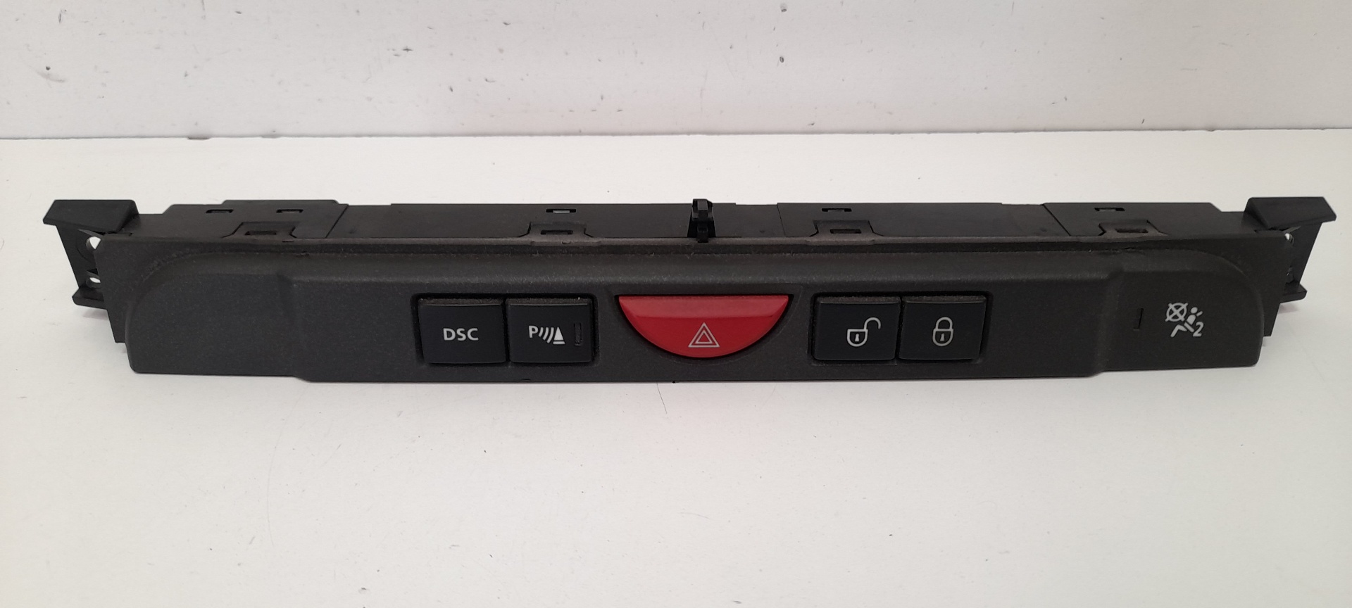 IVECO Discovery 4 generation (2009-2016) Hazard button YUL500400WUX 22350614