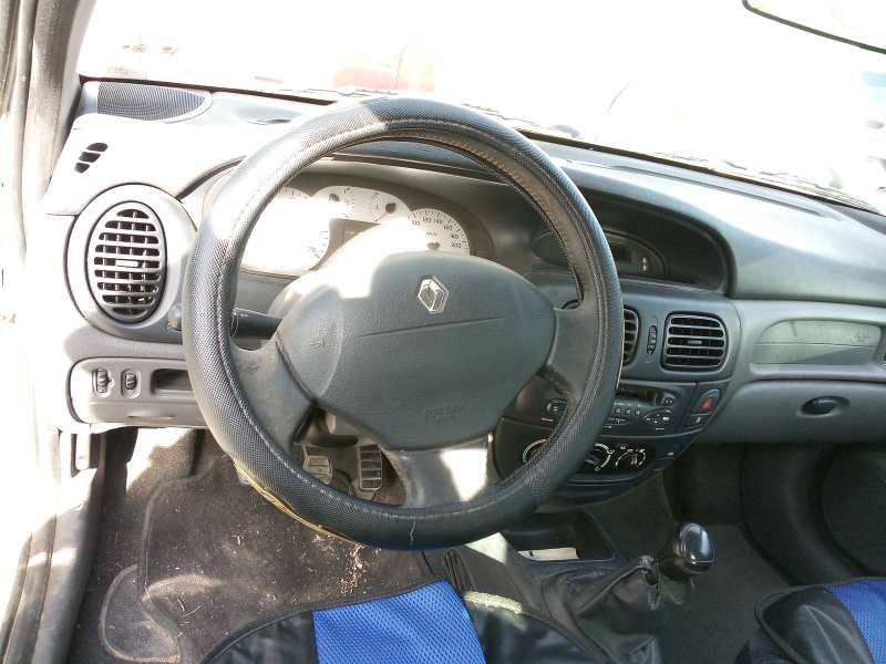 SAAB Megane 1 generation (1995-2003) Axul butuc roți stânga față 8200171673 24079256