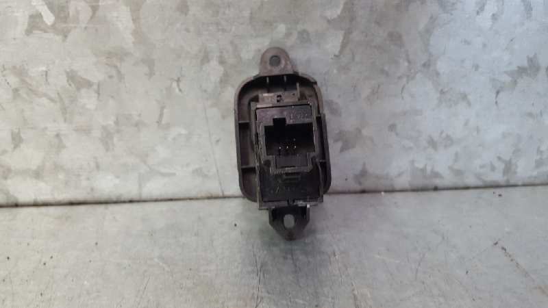 TOYOTA V50 1 generation (2003-2012) Comutator de control geam ușă  dreapta spate 30658449 21984281