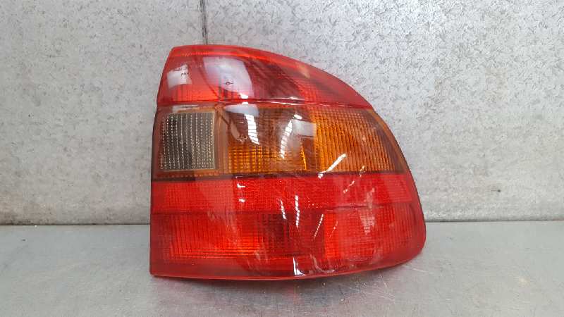 CHEVROLET Astra F (1991-2002) Rear Right Taillight Lamp 90510619 25262826