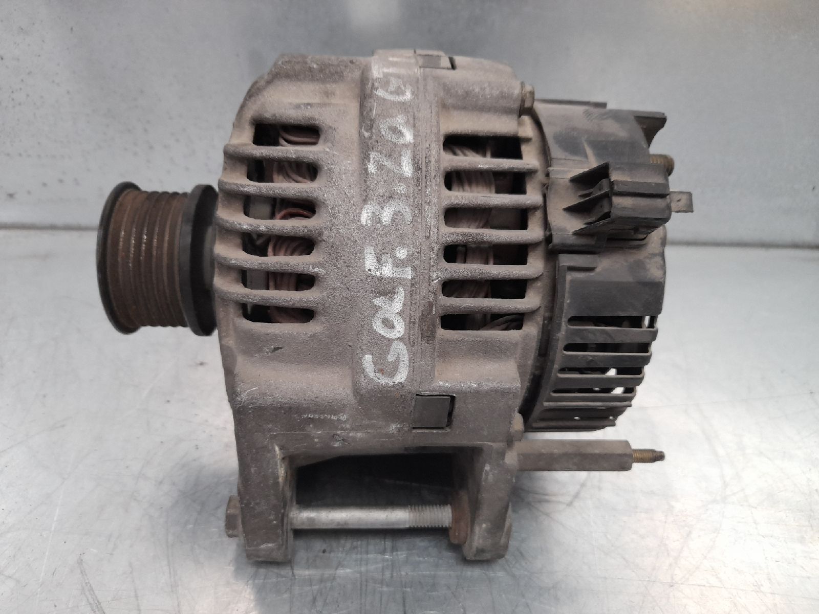 VOLKSWAGEN Golf 3 generation (1991-1998) Alternator SINREFERENCIA 25279509