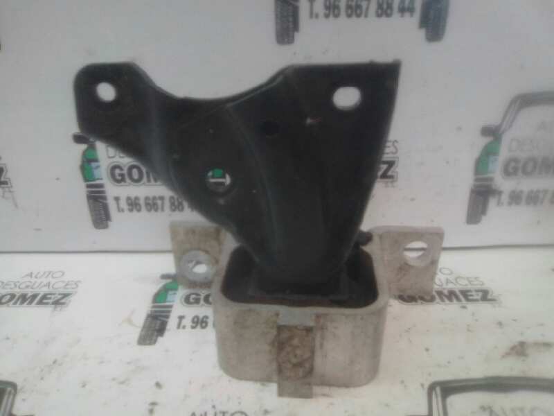 DACIA Right Side Engine Mount 25247472