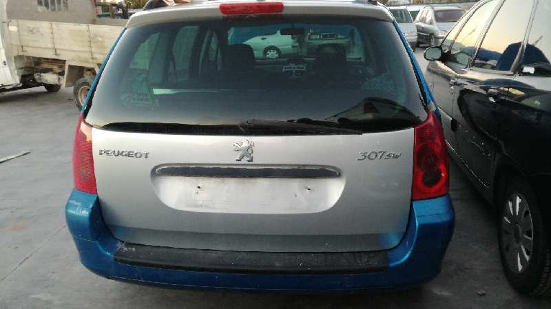 TOYOTA Oikea etuvalo 6205Z2 25401524