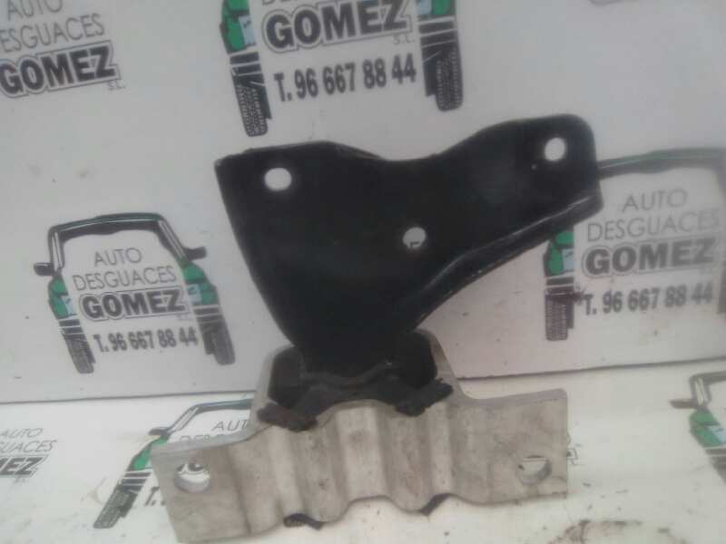 DACIA Right Side Engine Mount 25247472