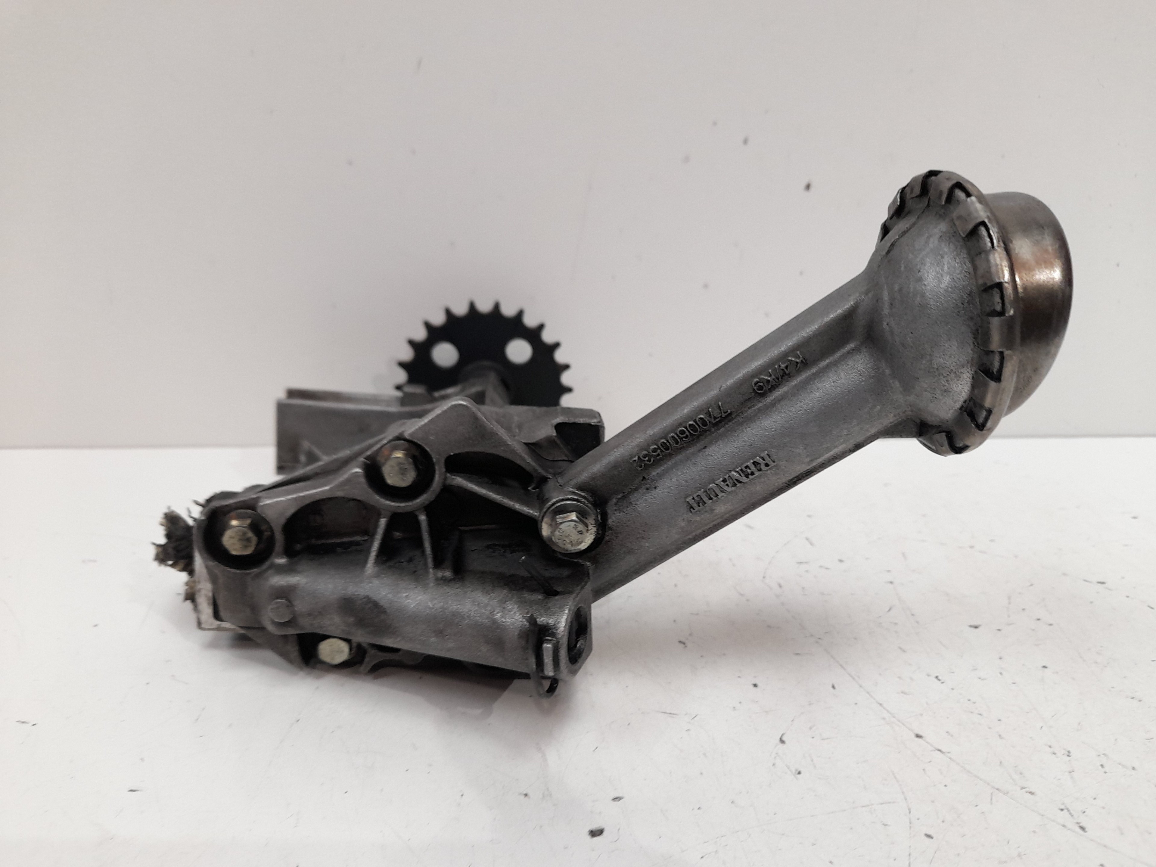 CHEVROLET Clio 2 generation (1998-2013) Oil Pump 8200307174 22041887