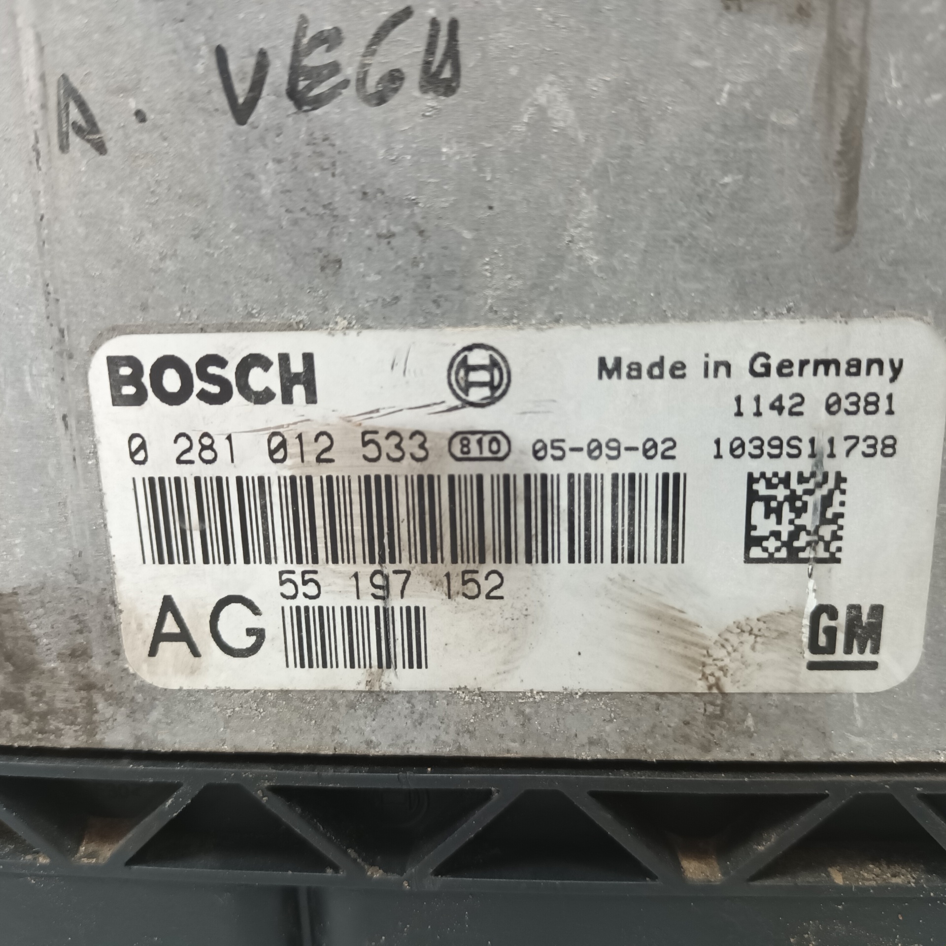Centralita motor uce 0281012533 de Opel Signum 2005-2008 - pieza usada