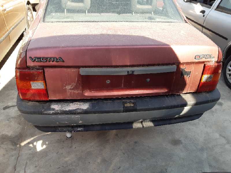 OPEL Vectra A (1988-1995) Oikea takaturvavyö 90286924 24099018