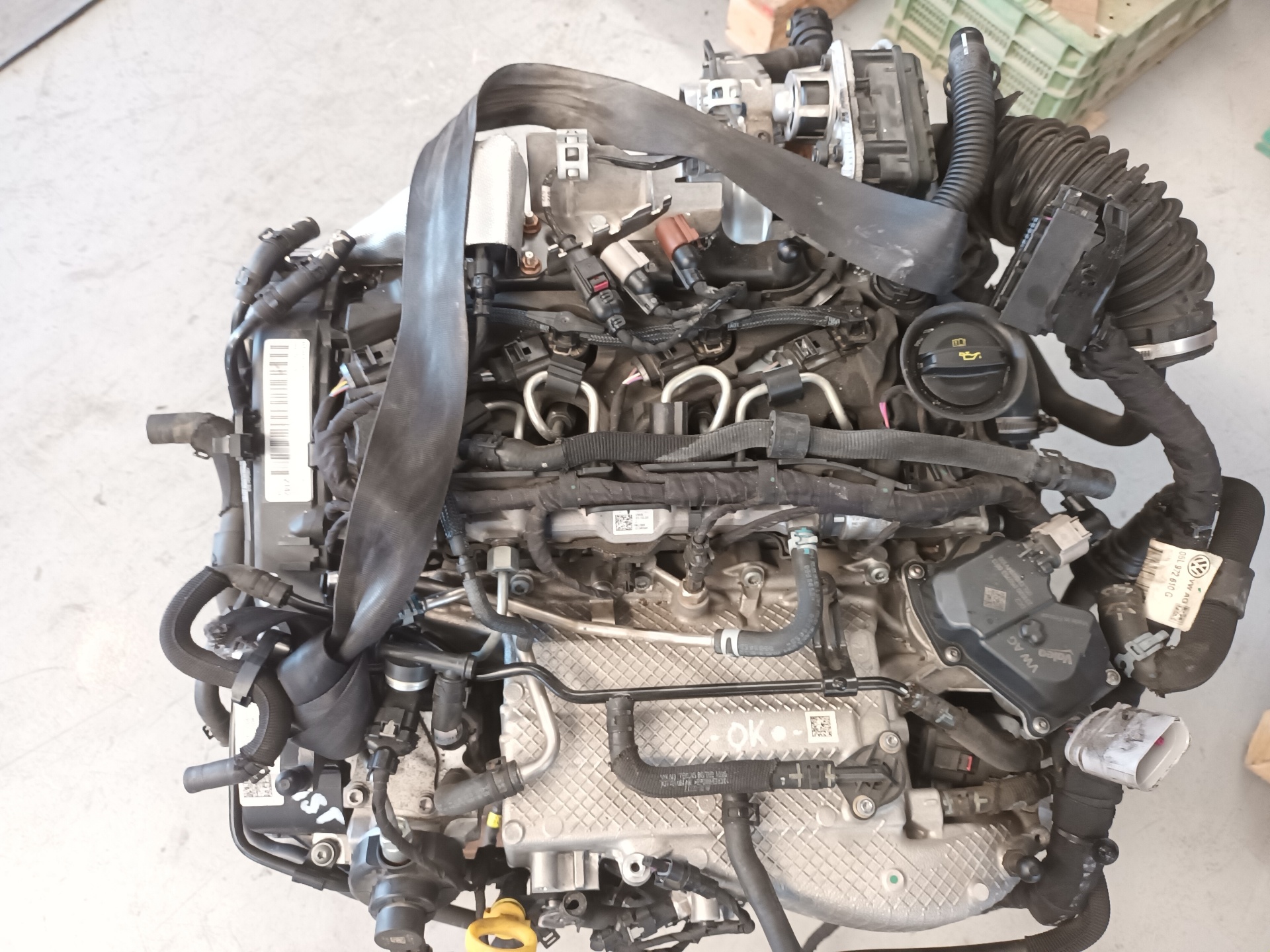 SEAT Alhambra 2 generation (2010-2021) Двигател DST 25392493