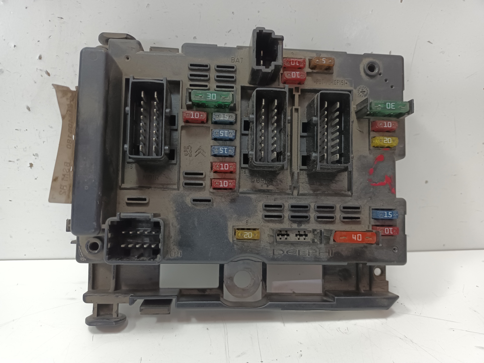 Caja de relés / fusibles NFU 9646405180 de Peugeot 307 (3a/c) 2004-2009 - pieza usada