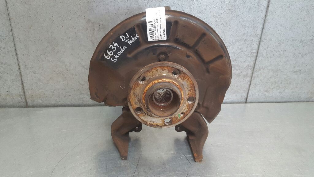 MAZDA Fabia 6Y (1999-2007) Front Left Wheel Hub 6Q0407255T 25261561