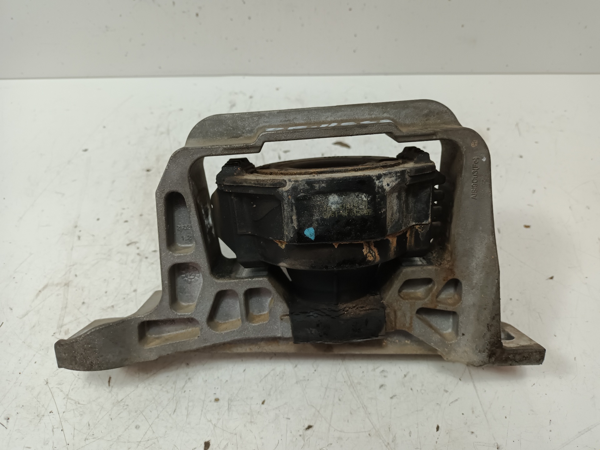 FORD Focus 3 generation (2011-2020) Right Side Engine Mount 25283983
