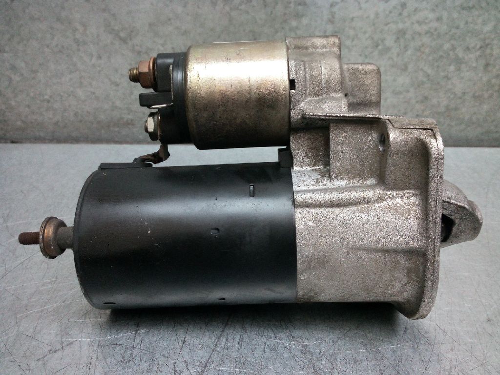 VOLVO V40 1 generation (1996-2004) Startmotor 0001107076 24062142