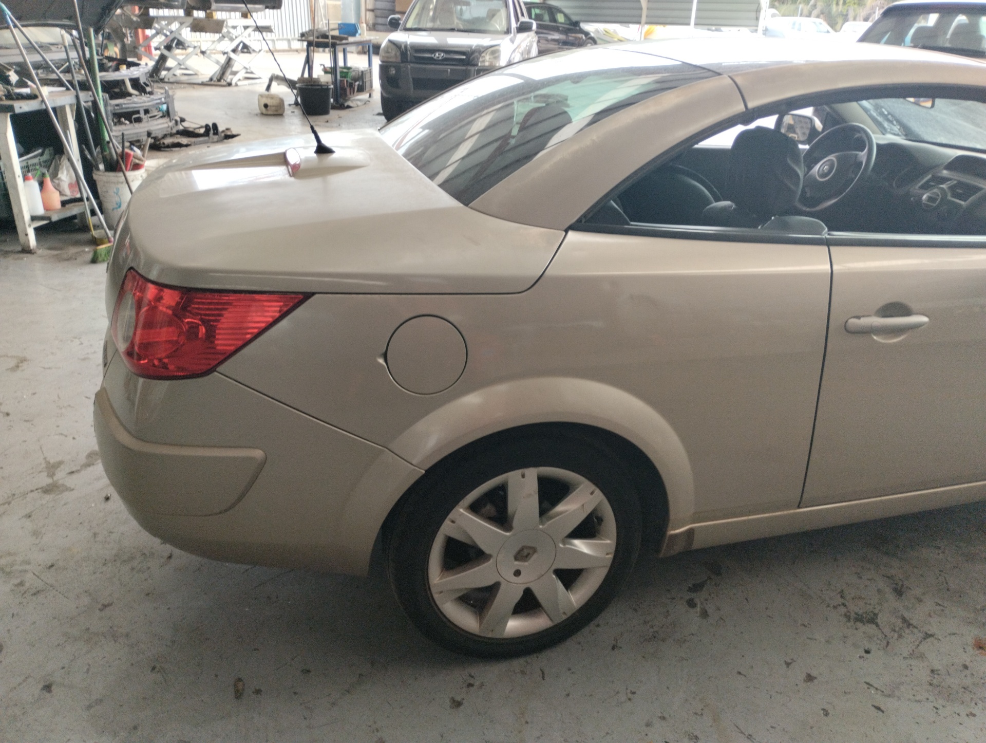 RENAULT Megane 2 generation (2002-2012) Крышка багажника 25400169