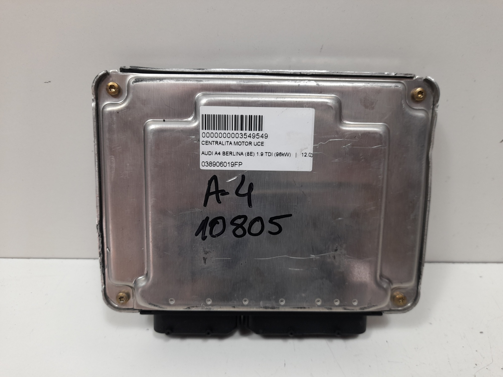 SUZUKI A4 B6/8E (2000-2005) Motorstyrenhet ECU 038906019FP 25277457