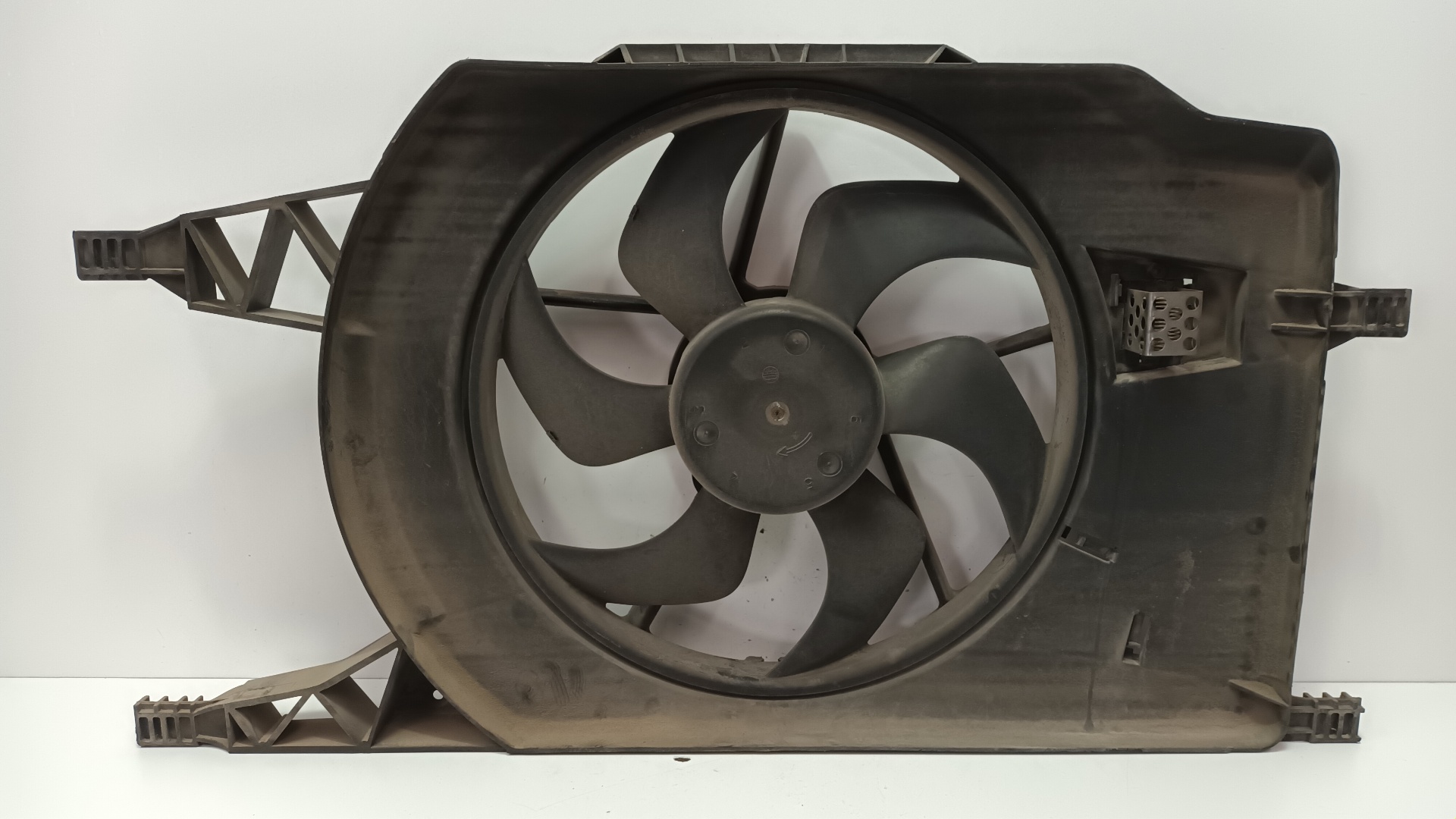 RENAULT Laguna 2 generation (2001-2007) Diffuser Fan 1831068000 24120229