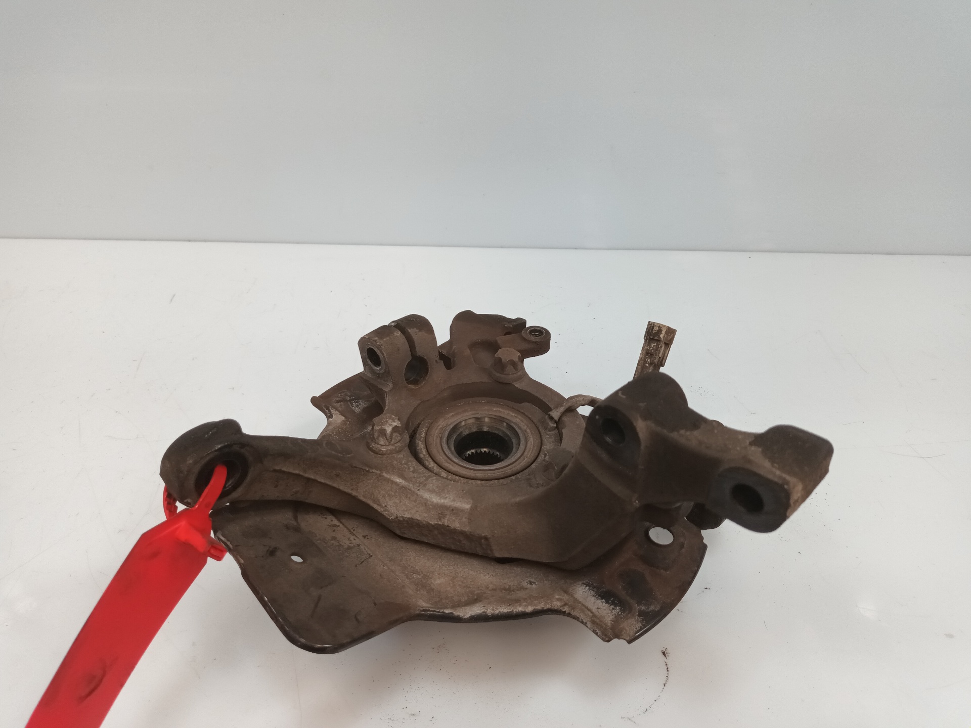 Front right wheel hub X17DTL 90498811 de Opel Astra g hatchback (t98) 1998-1999 - pieza usada