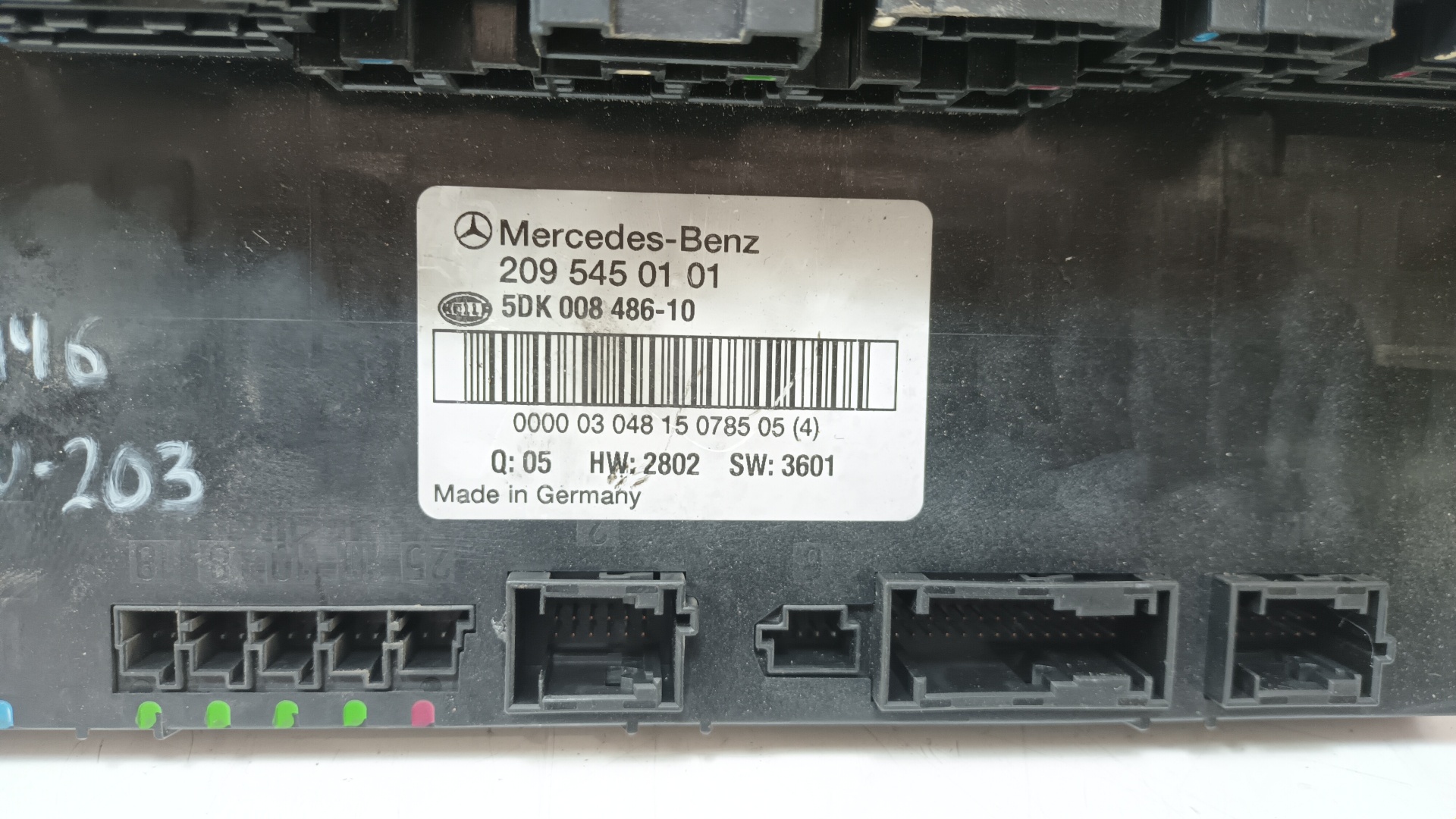 MERCEDES-BENZ C-Class W203/S203/CL203 (2000-2008) Fuse Box 2095450101 23500722