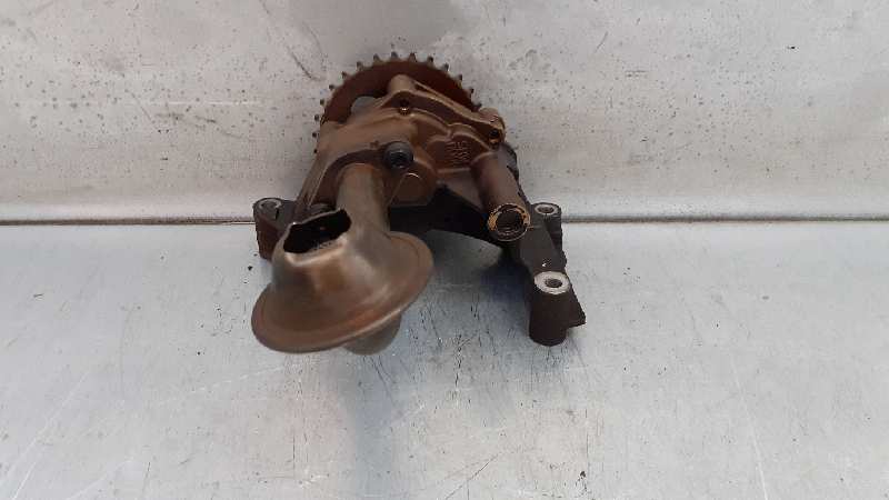 PEUGEOT Bora 1 generation (1998-2005) Oil Pump 06A115105B 22032698