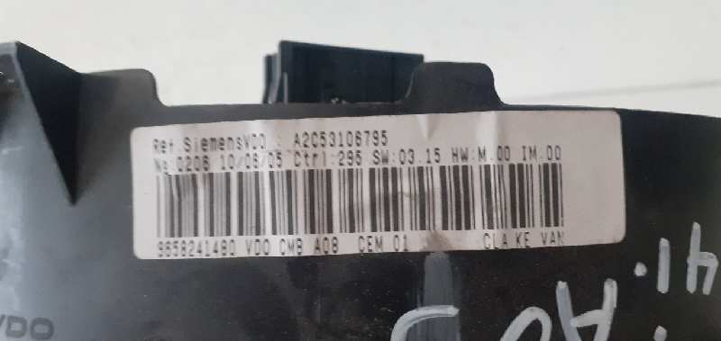 Cuadro de instrumentos KFV 9658241480 de Peugeot 1007 (km_) 2005-2010 75 CV - pieza usada