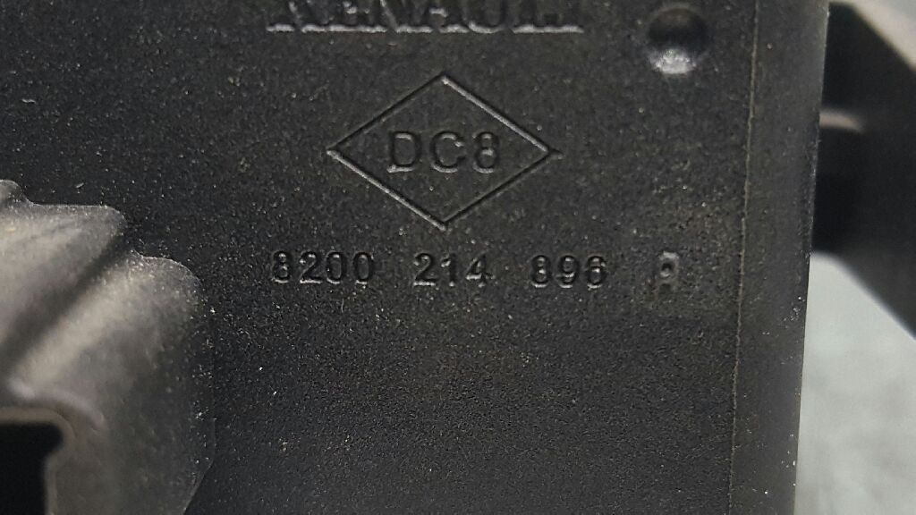 RENAULT Modus 1 generation (2004-2012) Hazard knap 8200214896A 21984447
