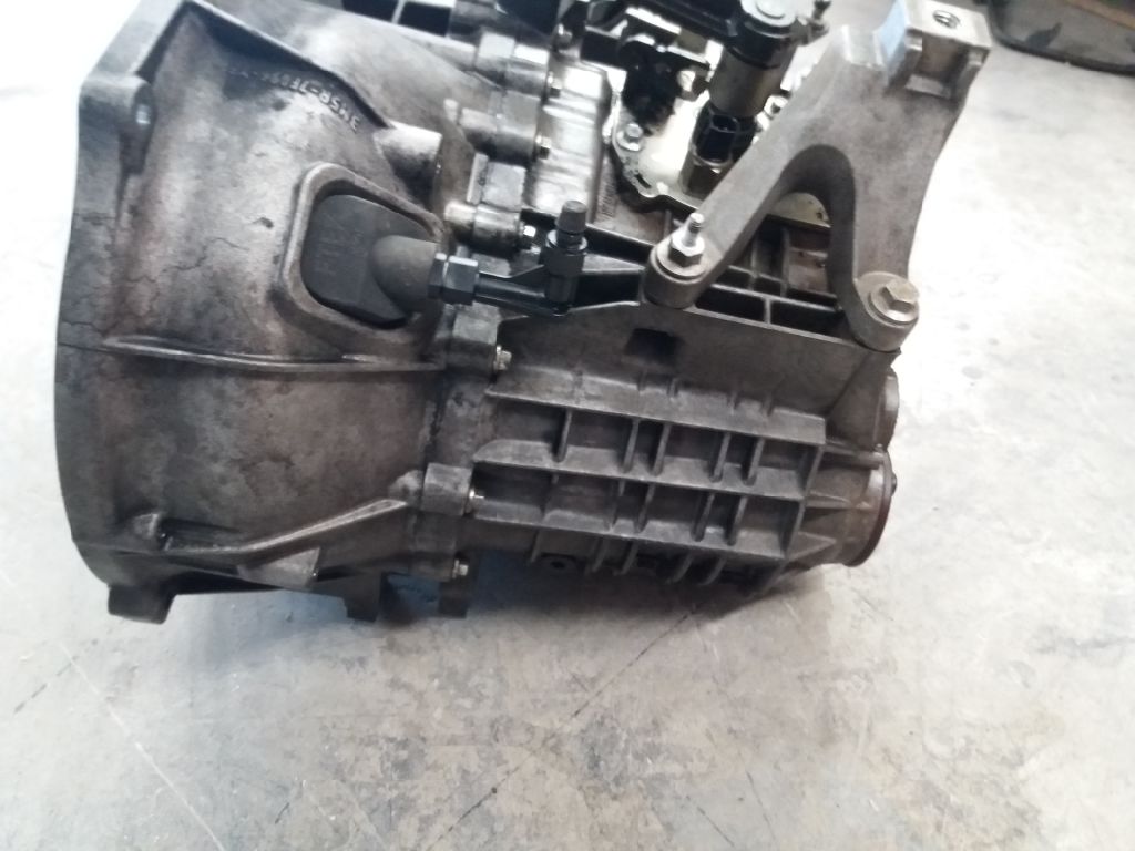 PEUGEOT Focus 2 generation (2004-2011) Gearbox 3M5R7002YG 22005060