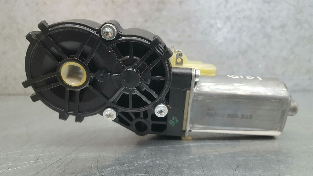 Sunroof electric motor RFJ 0390203228 de Peugeot 307 2005-2009 - pieza usada