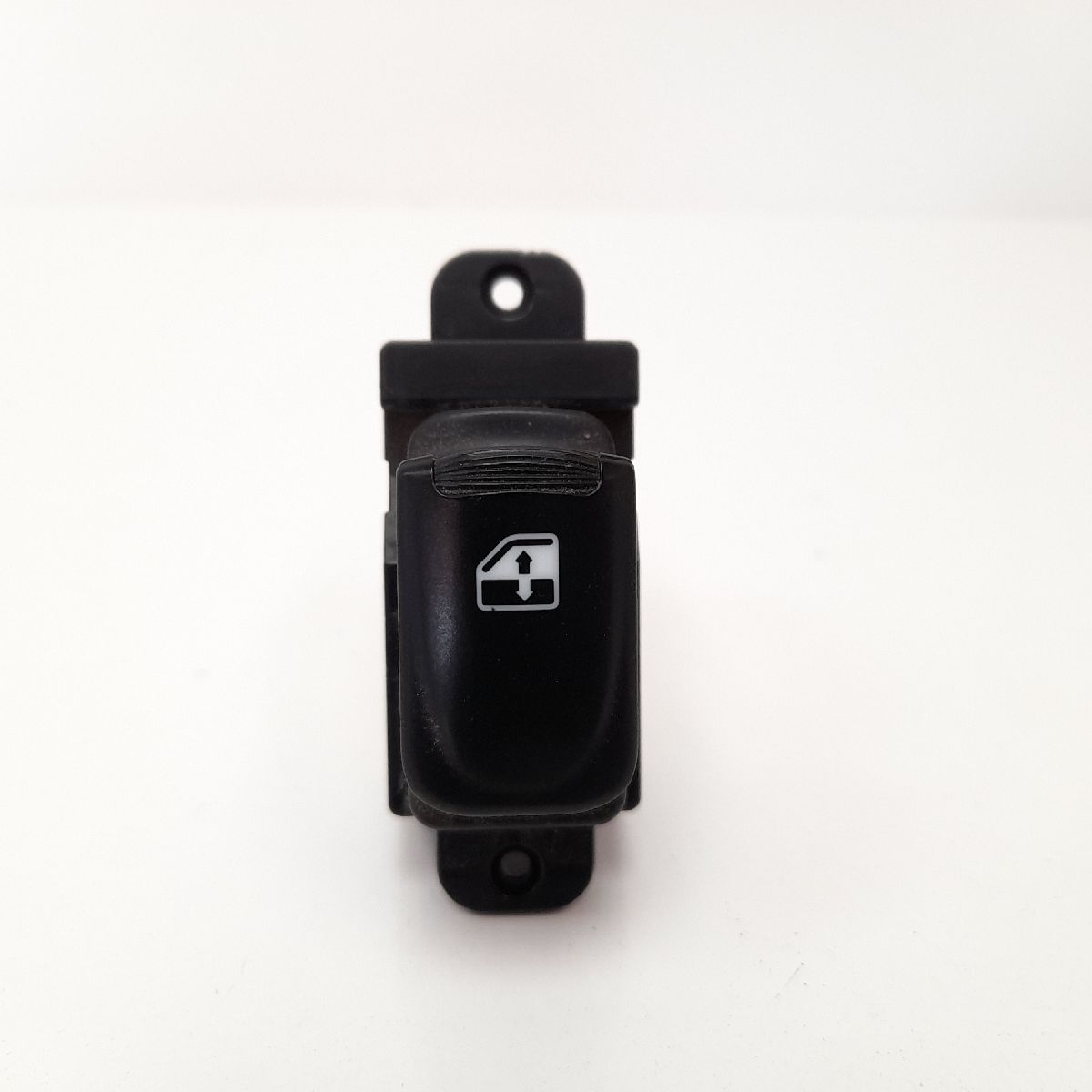 HYUNDAI Accent MC (2006-2011) Front Right Door Window Switch 935782D000 24086677
