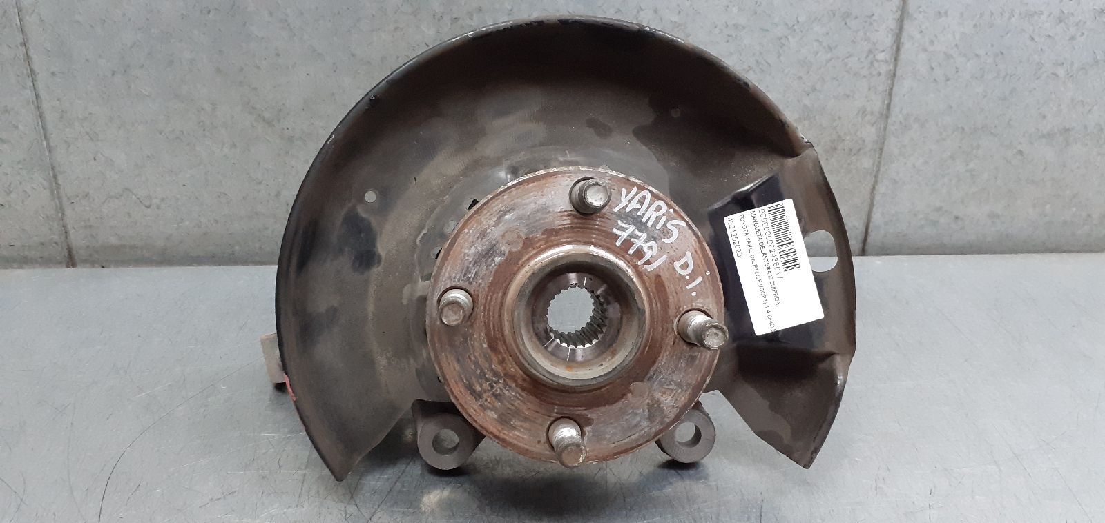 RENAULT Yaris 1 generation (1999-2005) Front Left Wheel Hub 4321252020 25263568