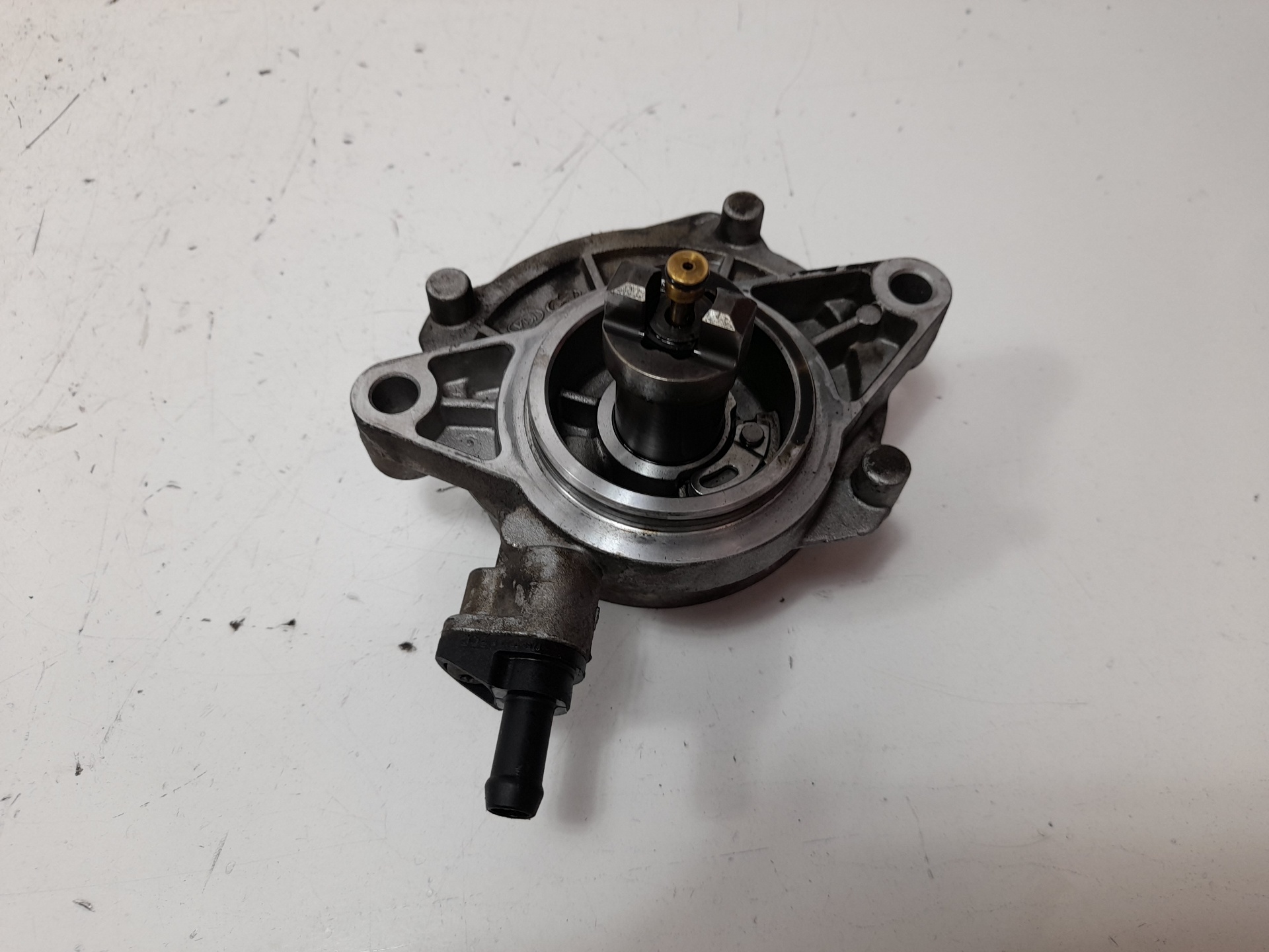 KIA Carnival 2 generation (2006-2010) Vakuumpump 25417715