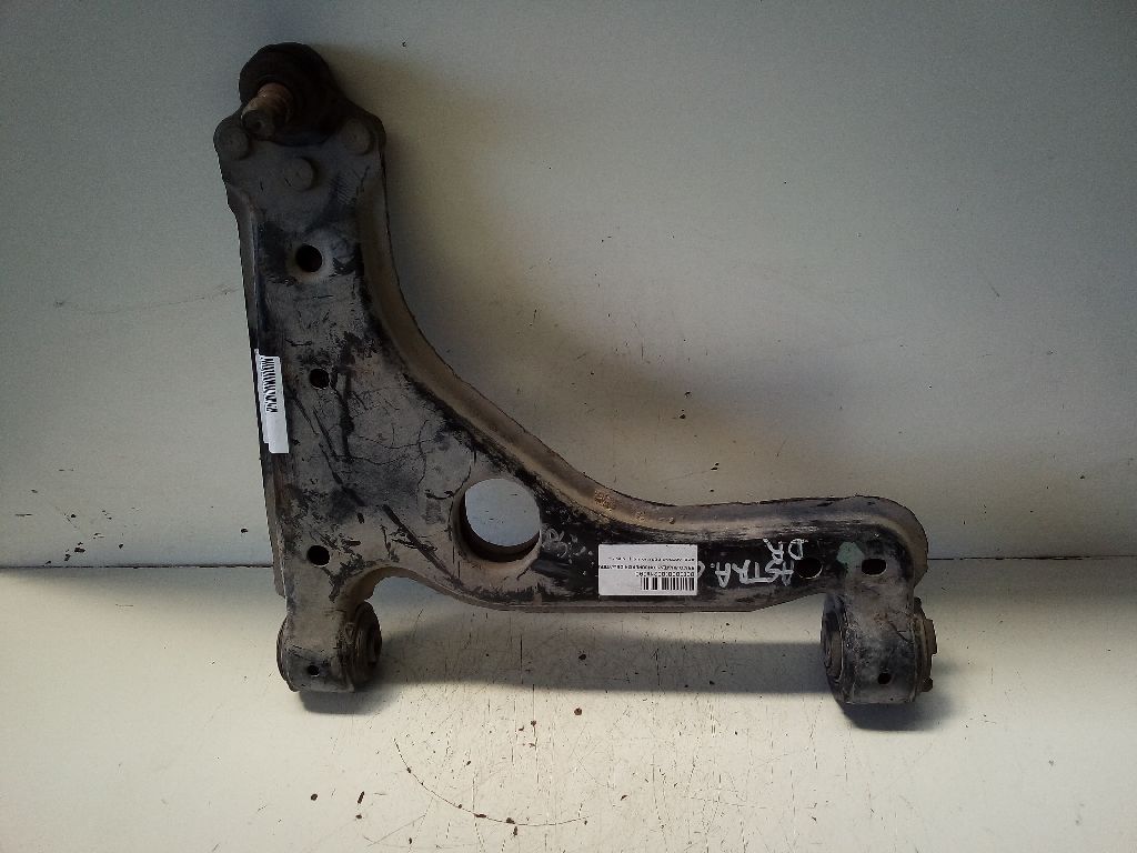 VAUXHALL Astra H (2004-2014) Front Right Arm 25242348