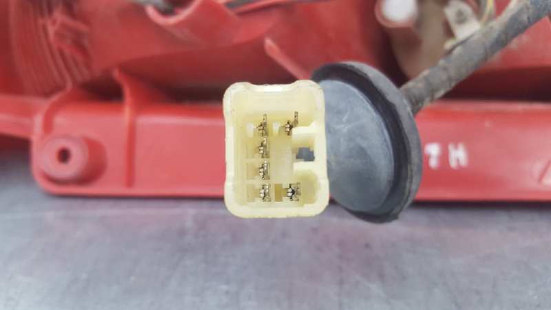 Piloto trasero izquierdo A18DMS 96260526 de Daewoo Tacuma 2000-2001 - pieza usada