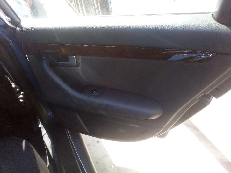 SUZUKI A4 B6/8E (2000-2005) Rear Right Door 8E0833052 21987986