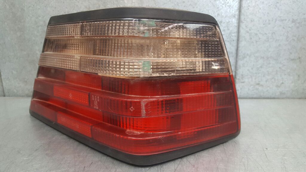 MERCEDES-BENZ E-Class W124 (1984-1997) Feu arrière droit 1248206264 25256544