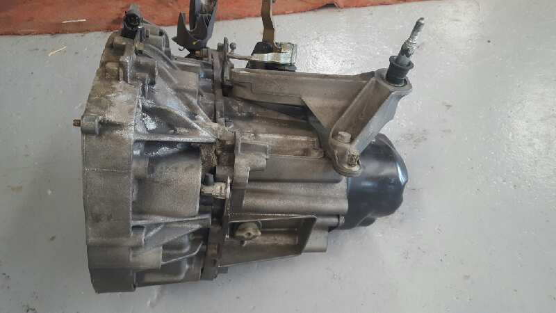 RENAULT Clio 2 generation (1998-2013) Gearbox JH3128 22017813