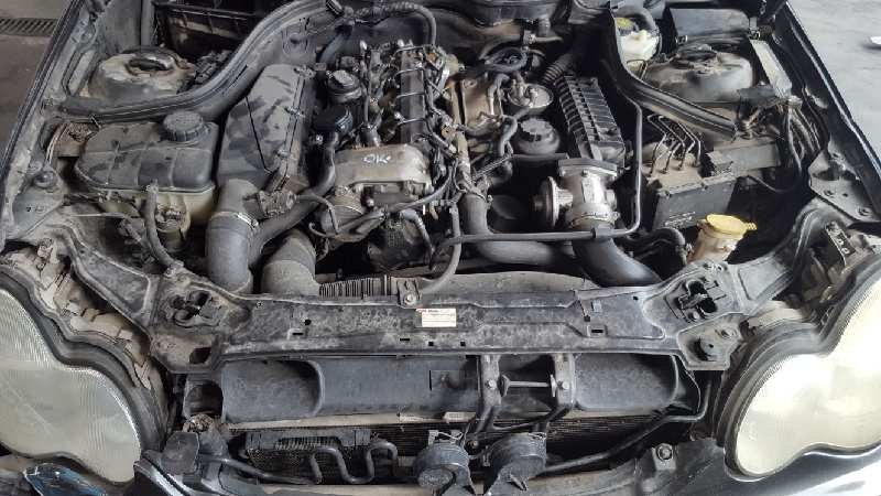 MERCEDES-BENZ C-Class W203/S203/CL203 (2000-2008) Front vindusviskermekanisme 2038200342 25278949