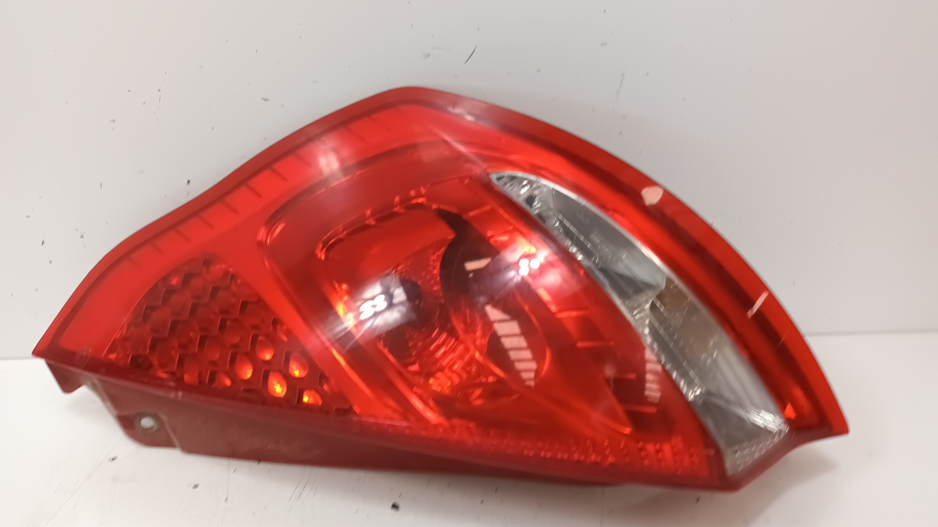 VOLKSWAGEN Fiesta 5 generation (2001-2010) Rear Right Taillight Lamp 8A6113404A 25276331
