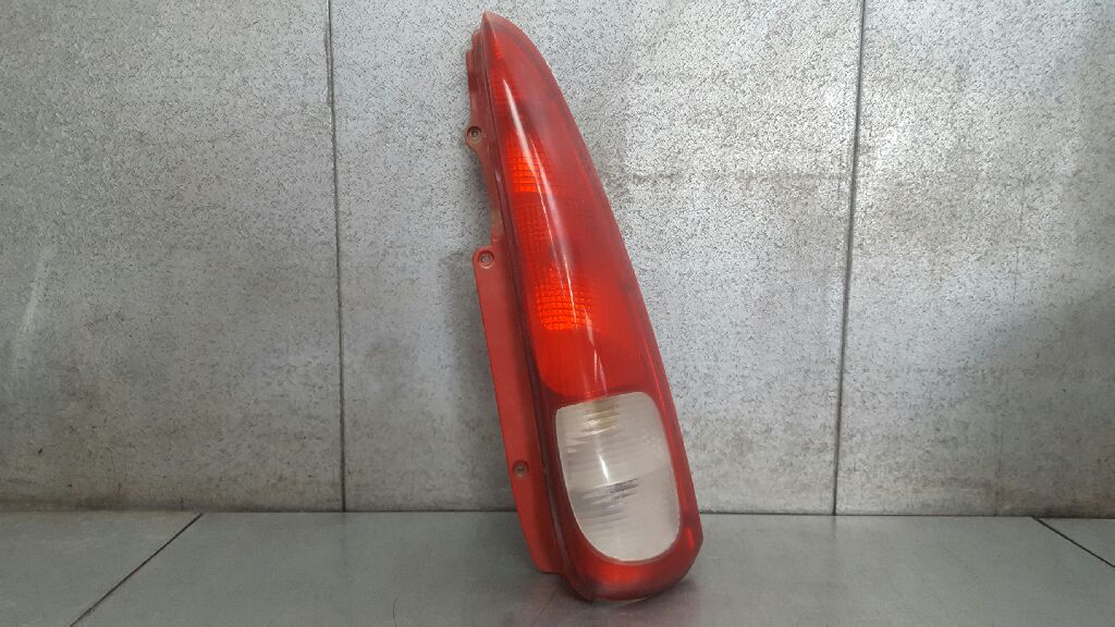 Piloto trasero derecho X20SED 96260527 de Daewoo Tacuma 2000-2004 - pieza usada