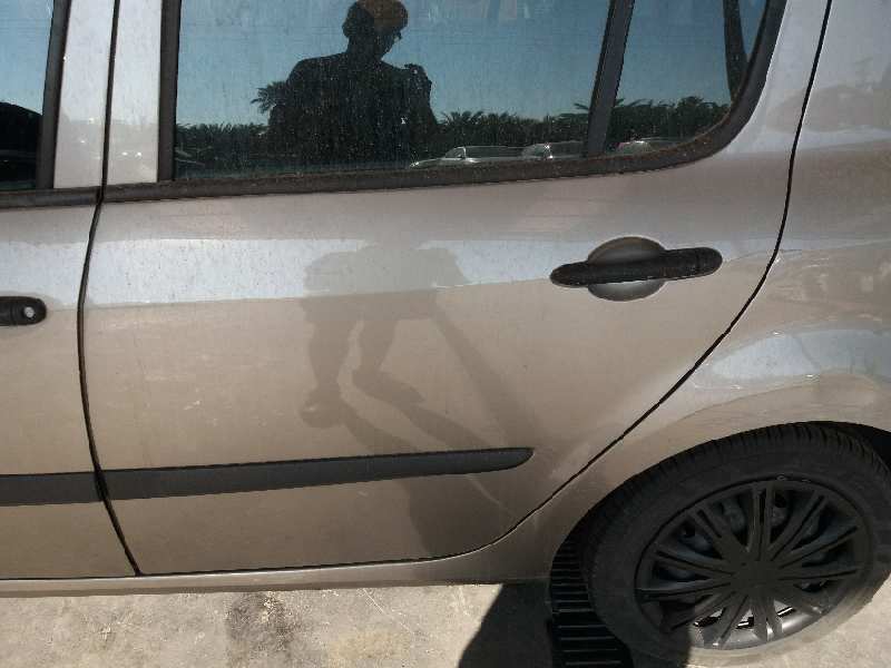 RENAULT Modus 1 generation (2004-2012) Priekinis dešinys pusašis 7711368368 21995043