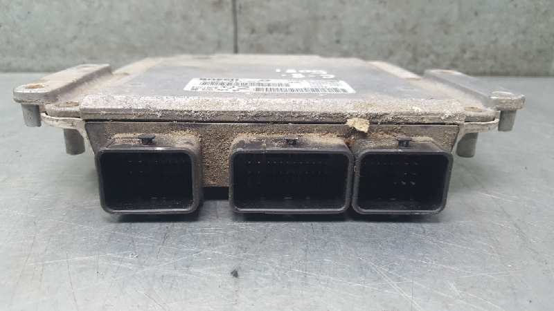 Switchboard engine uce RHM 0281011334 de Citroen C8 2005-2006 - pieza usada