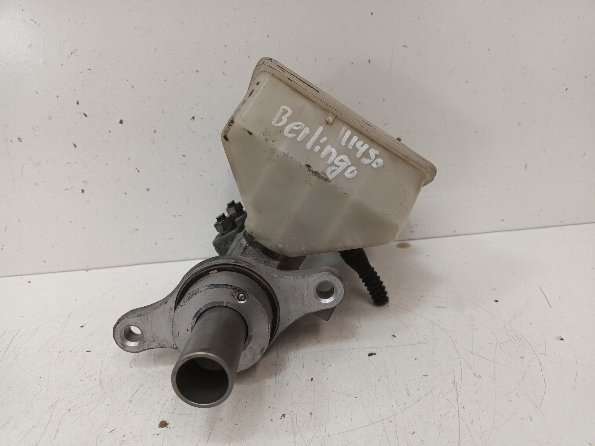 CITROËN Berlingo 2 generation (2008-2023) Brake Cylinder 9654002180 23985815