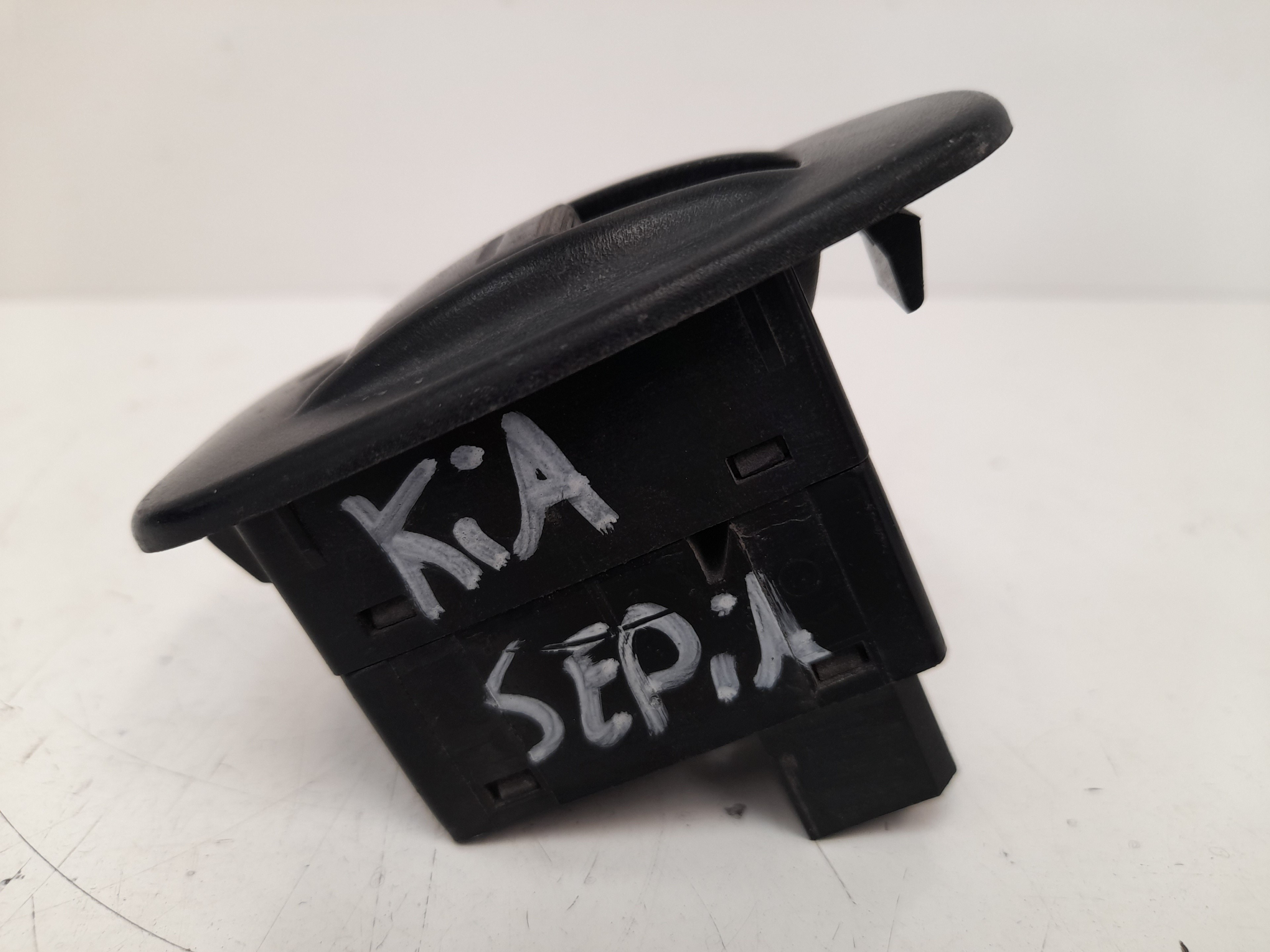 KIA Sephia 1 generation (1992-1998) Rear Right Door Window Control Switch 4735101000 24110245