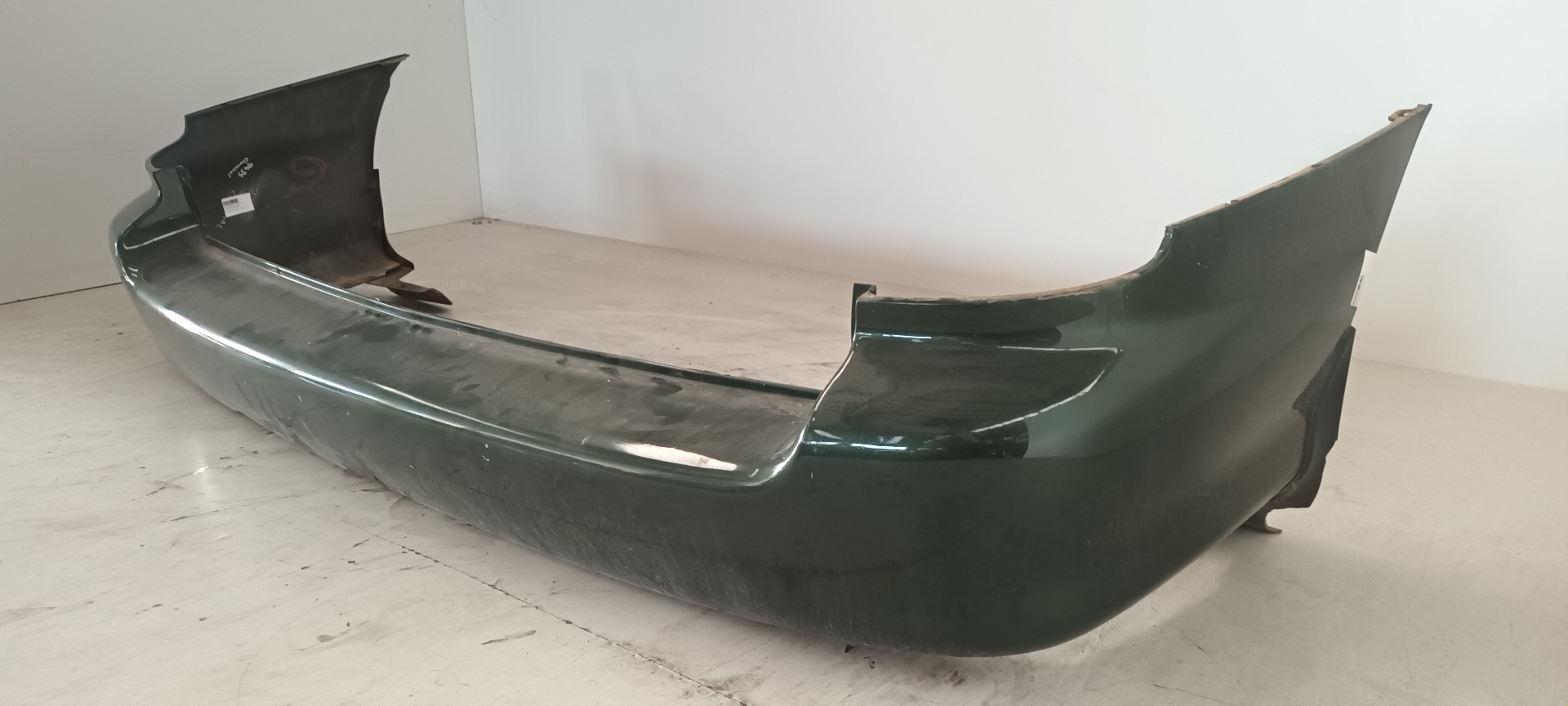 SUBARU Carnival UP/GQ (1999-2006) Rear Bumper VERDE 24549366