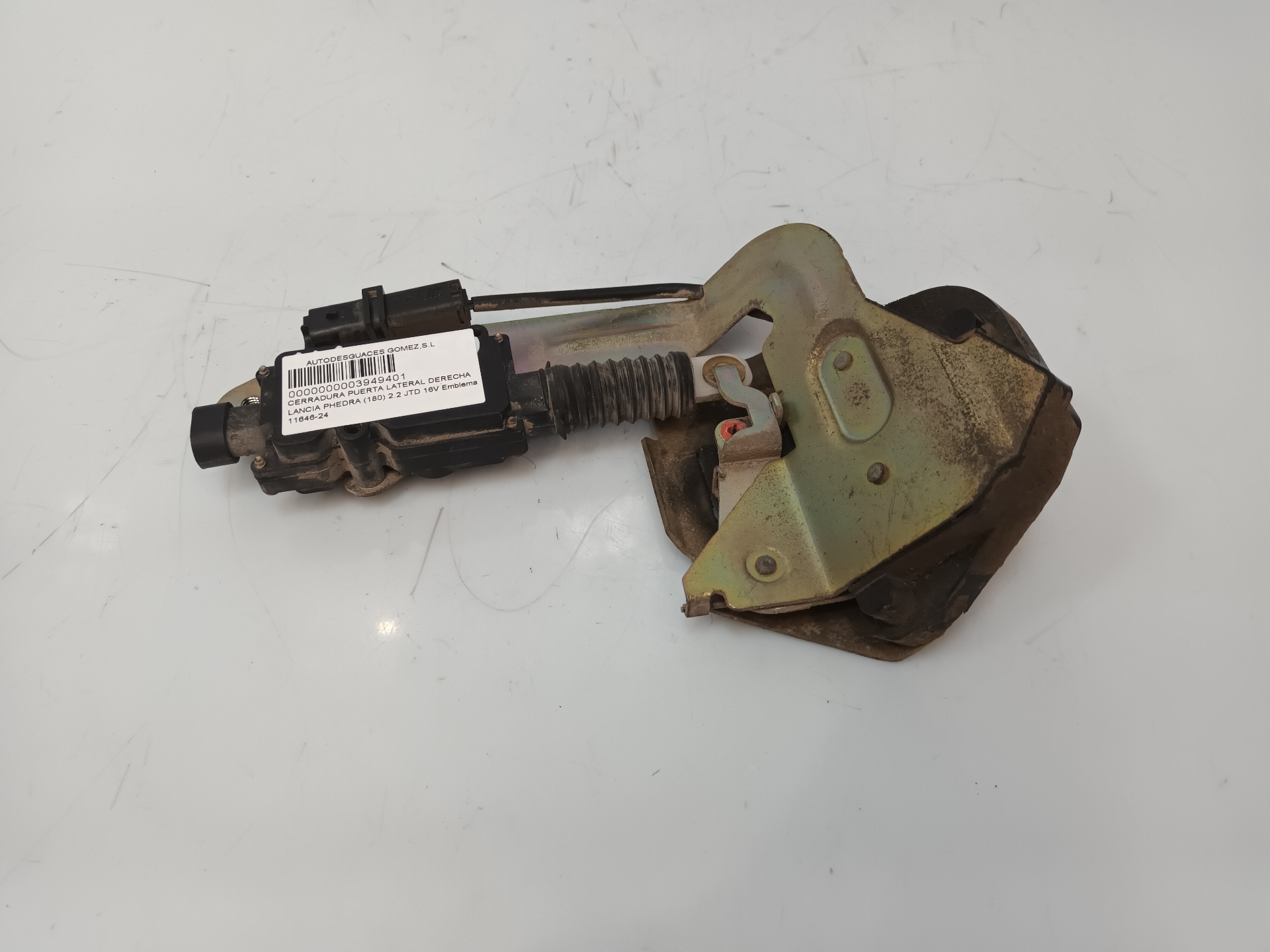 FORD Orion 3 generation (1990-1993) Right Side Sliding Door Lock 25429280