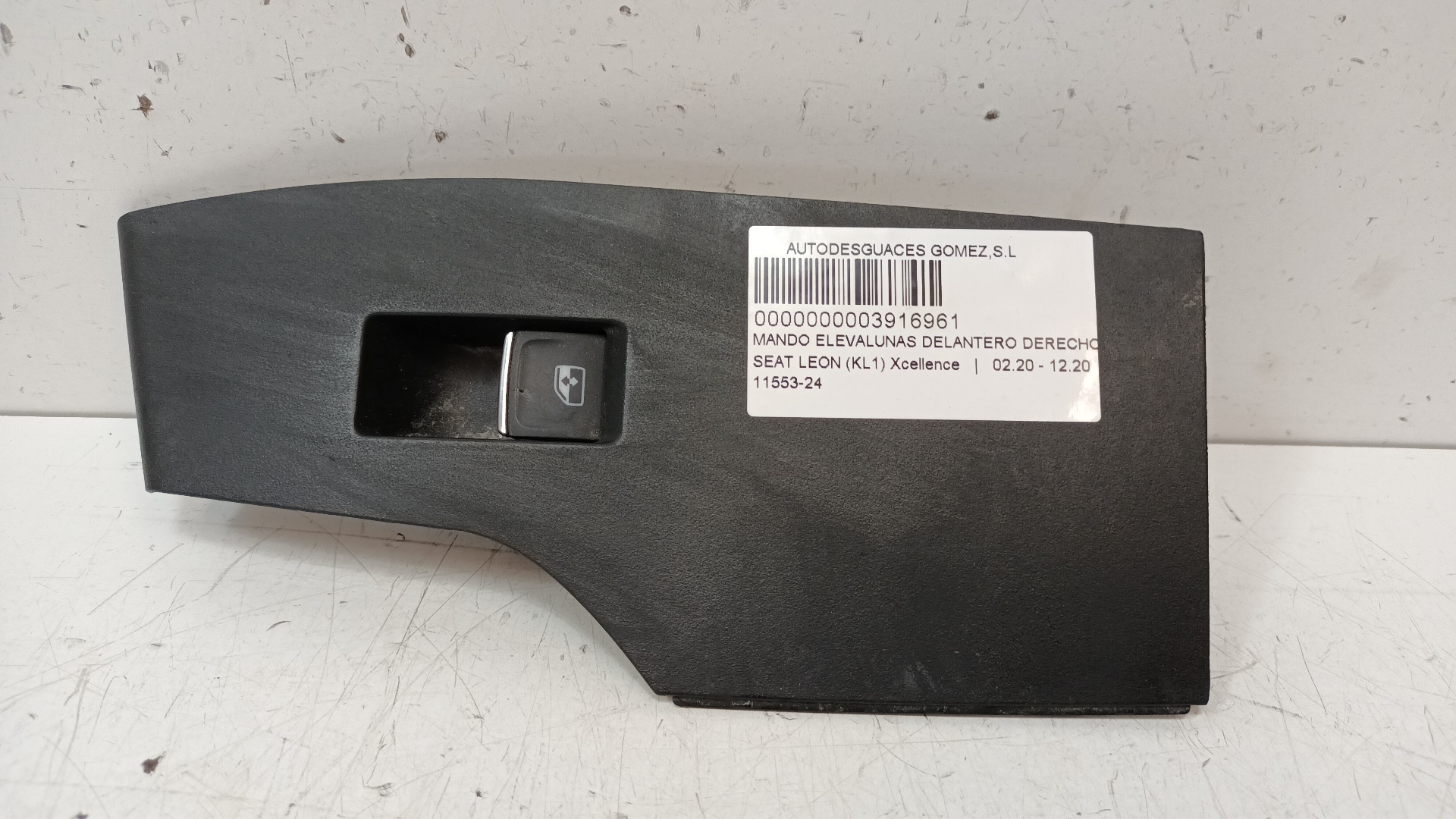 SEAT Alhambra 2 generation (2010-2021) Front Right Door Window Switch 5G0959855N 25392485