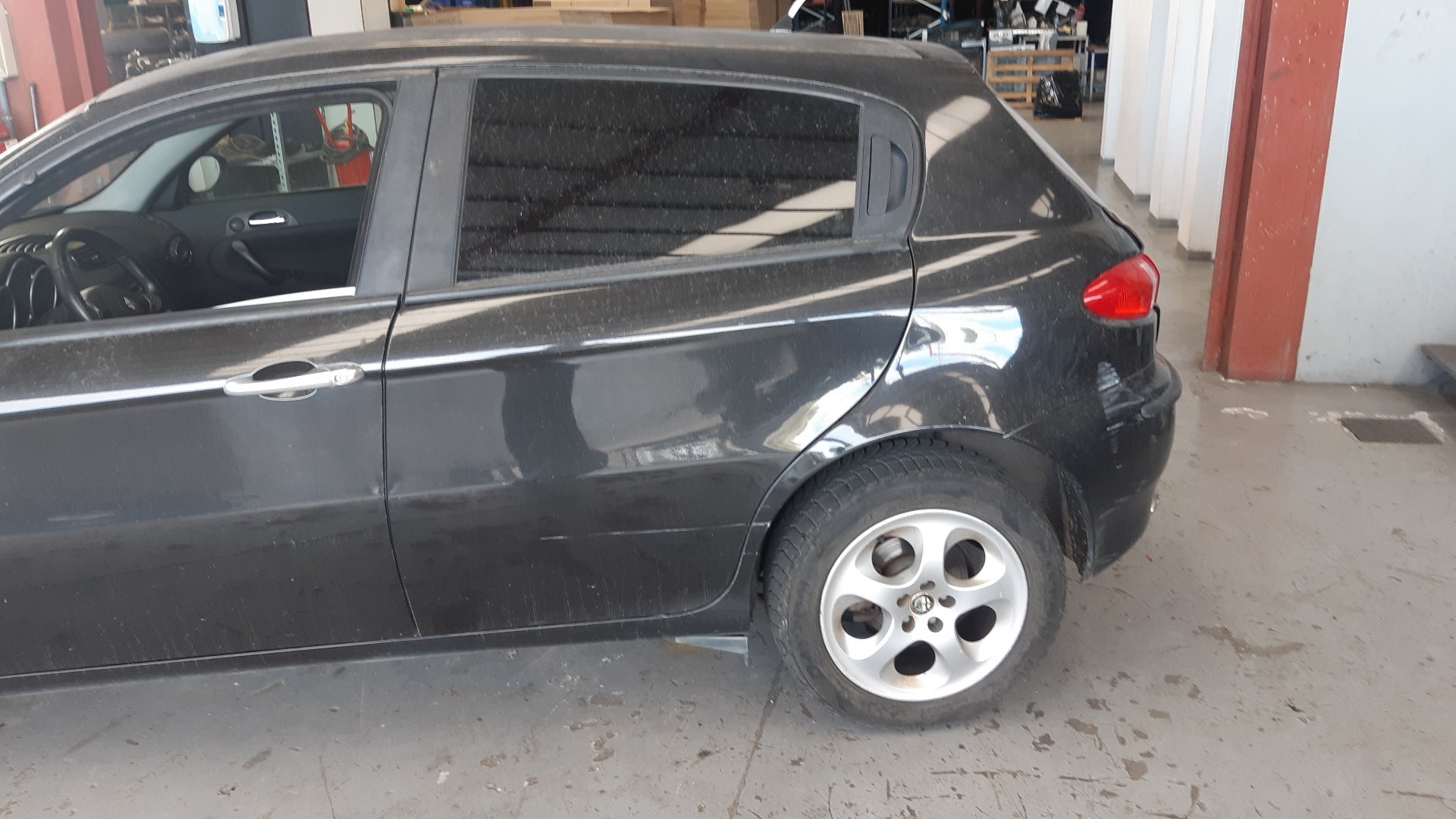 NISSAN 147 2 generation (2004-2010) Bara de protecție spate NEGRO 25035506