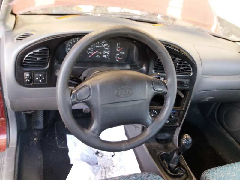 KIA Sephia 1 generation (1992-1998) Galinių dešinių durų langų pakėlimo mygtukas 4735101000 25263215