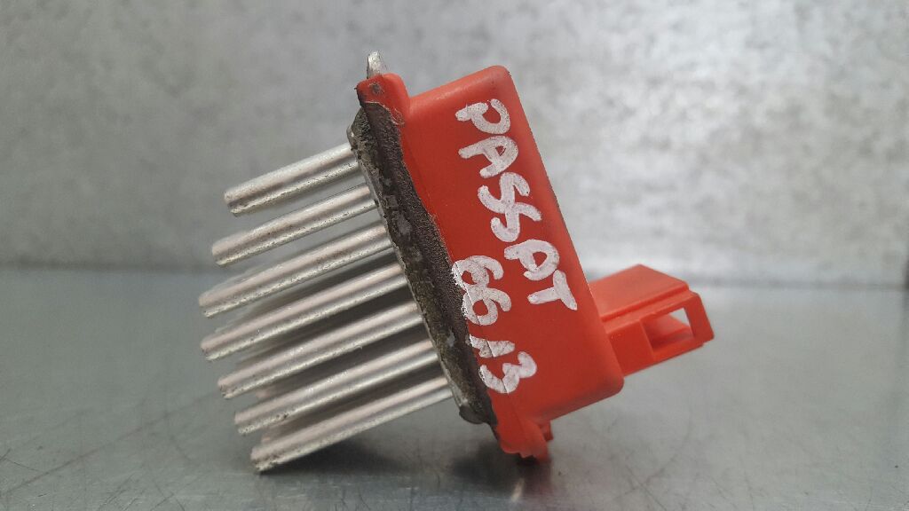 VOLKSWAGEN Passat Variant 1 generation (2010-2024) Interior Heater Resistor 1J0907521 25261779