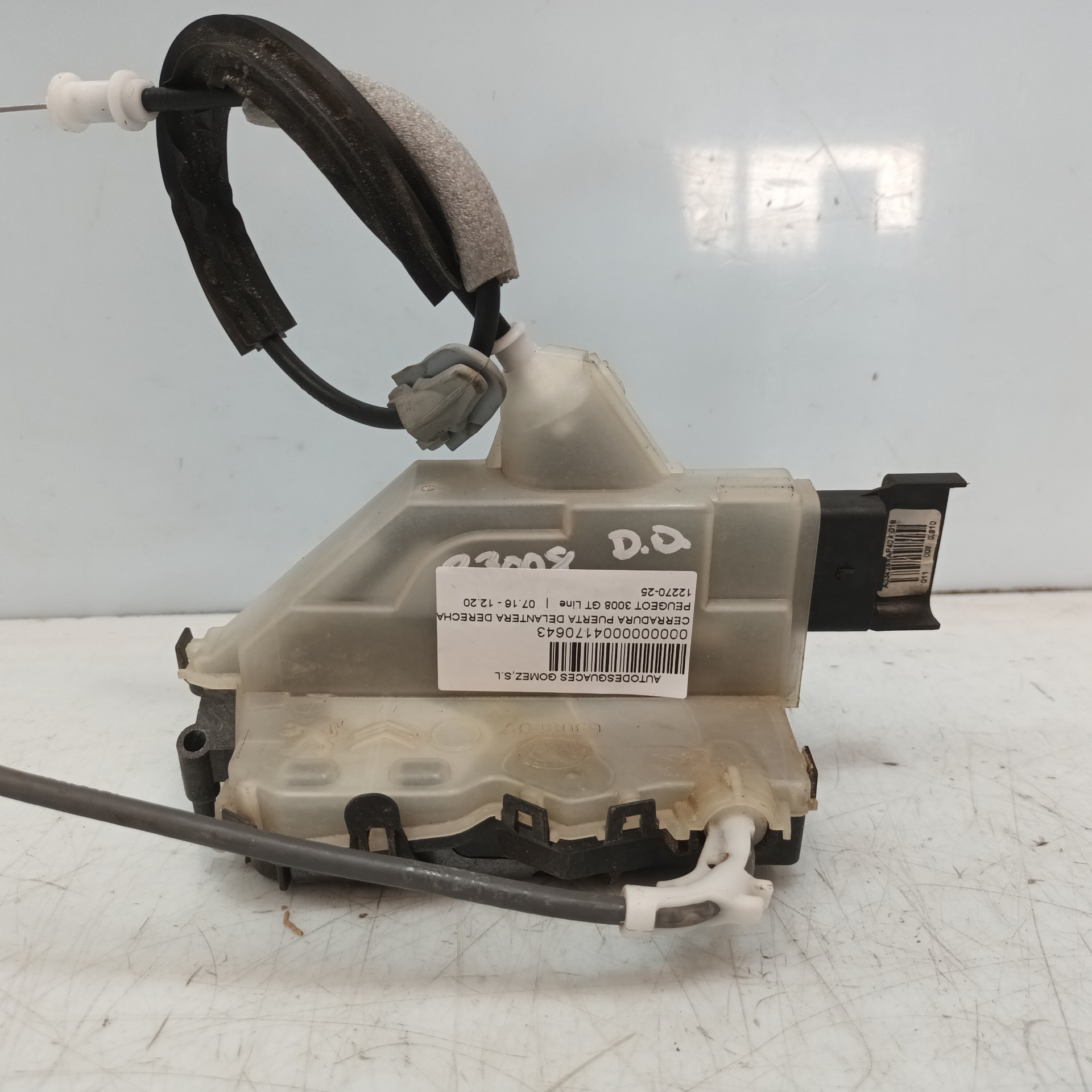 Serrure avant droit 16942678 de Peugeot 3008 2016-2020