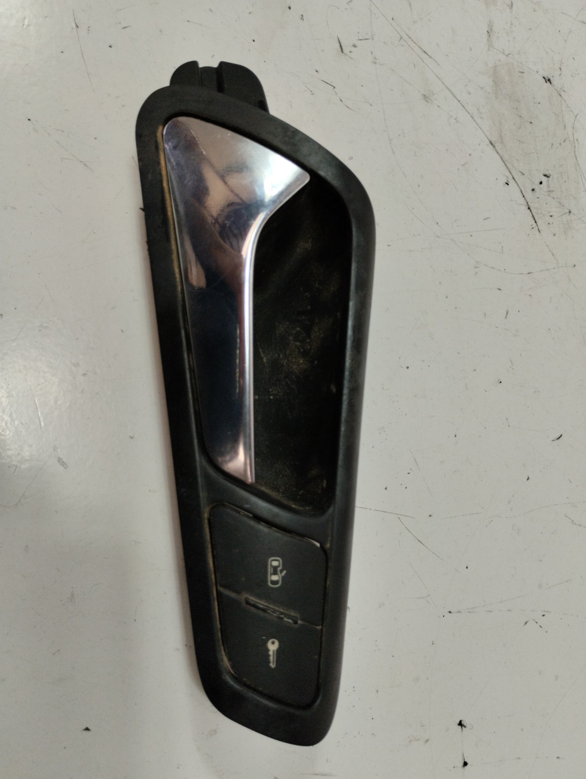 CHEVROLET Passat B6 (2005-2010) Priekinių kairių durų vidinis rankenos rėmelis 3C1837113 25275606